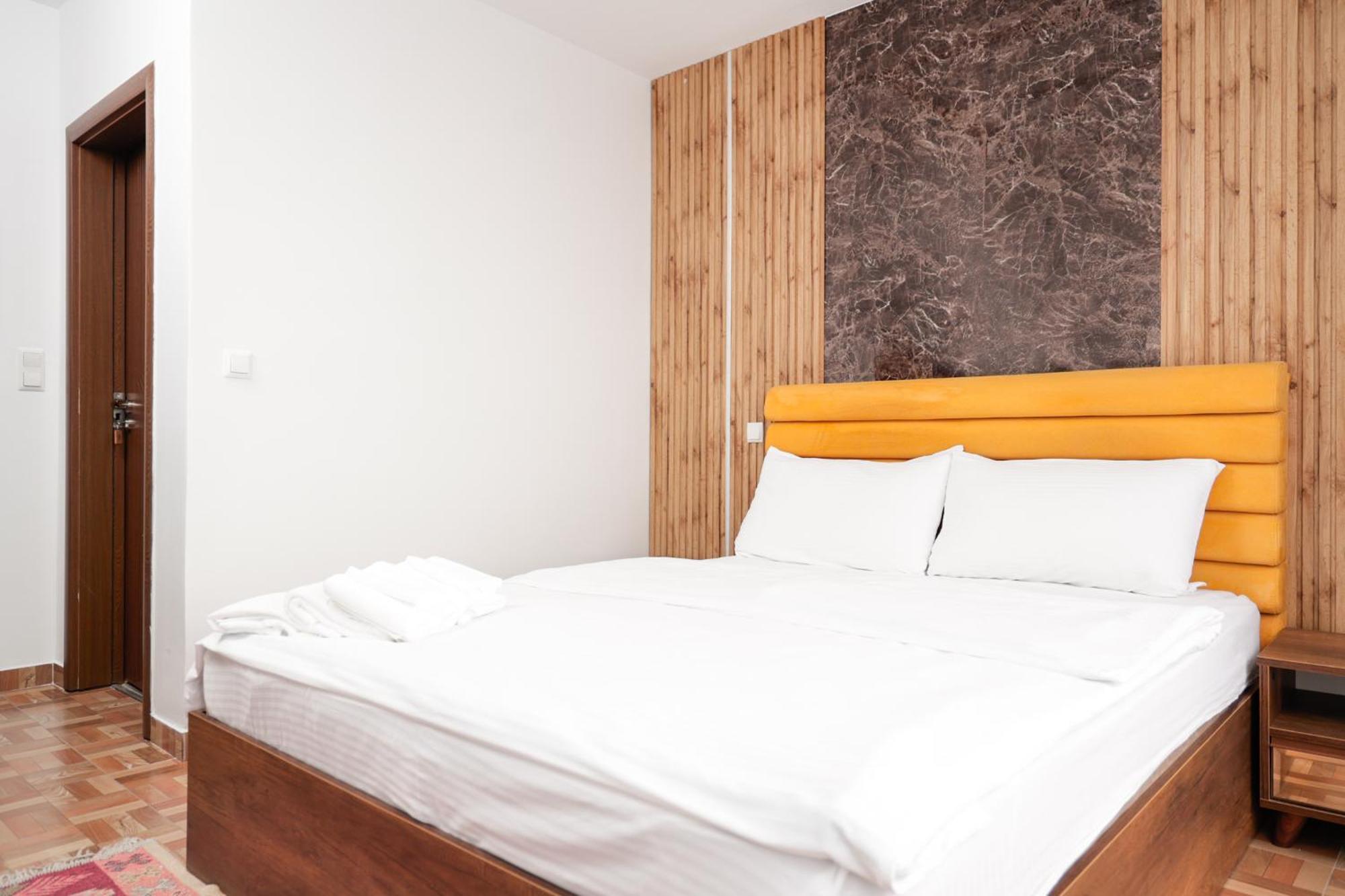 פריזרן Hotel Denis מראה חיצוני תמונה