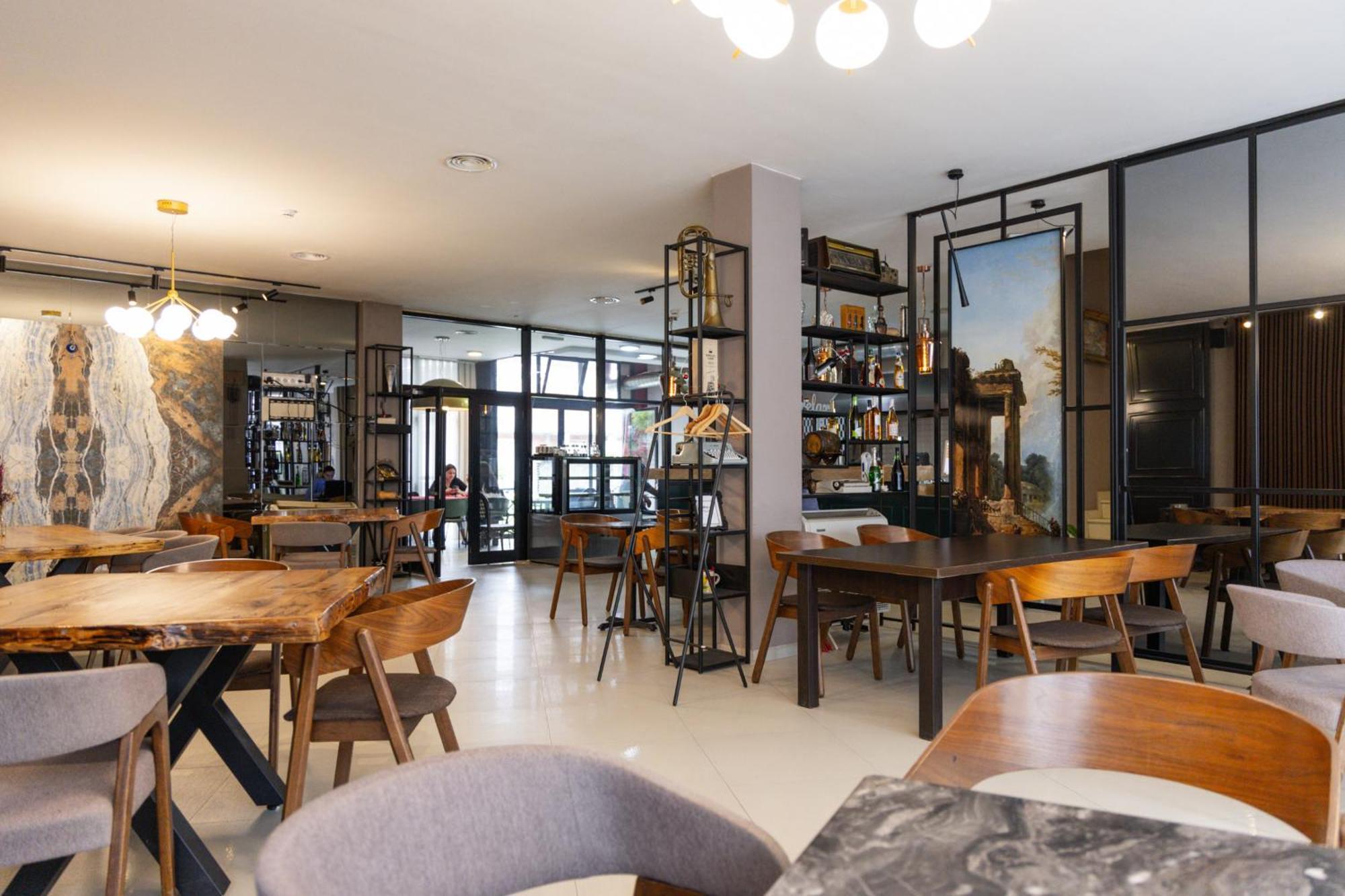 פריזרן Hotel Denis מראה חיצוני תמונה