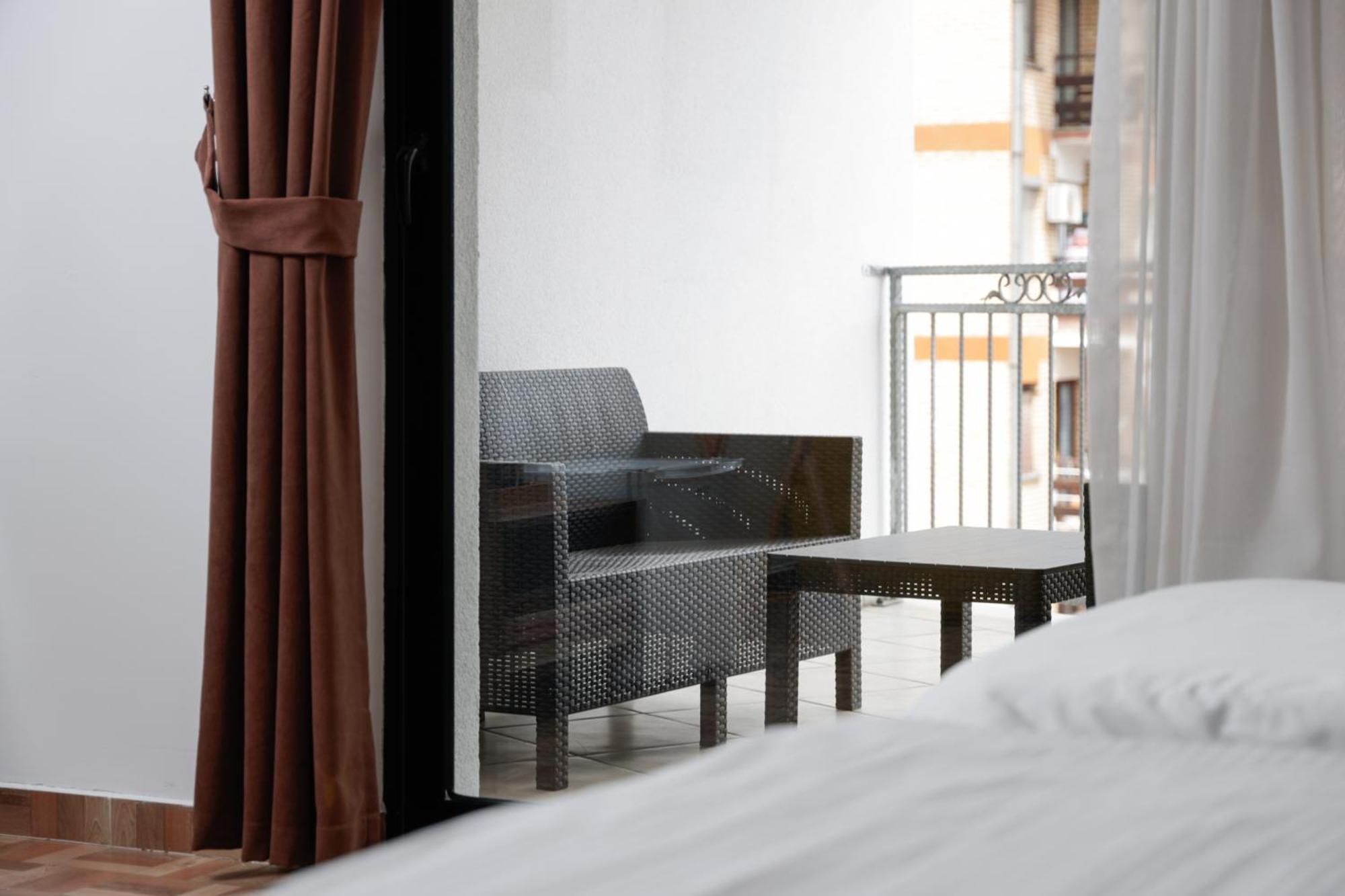 פריזרן Hotel Denis מראה חיצוני תמונה