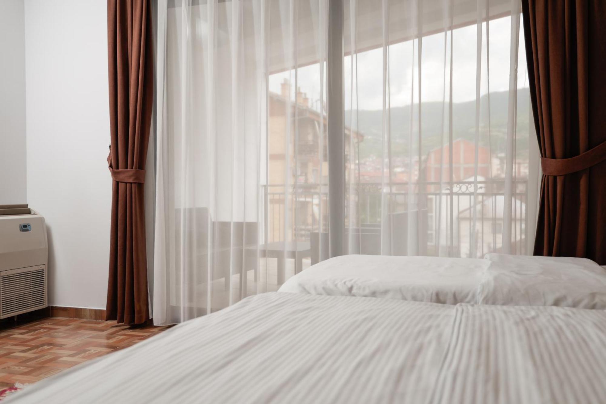 פריזרן Hotel Denis מראה חיצוני תמונה
